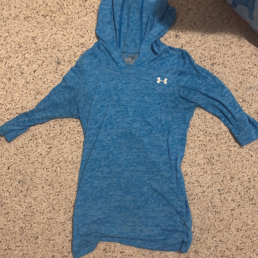 Under armor sweat shirt